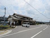 愛知川駅（875m）