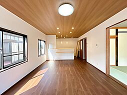 新潟市西蒲区和納　戸建て