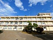 燕東小学校まで約350ｍです。