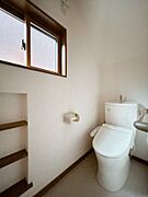 【リフォーム中】一階トイレです。クリーニングを行います。