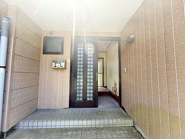 玄関を拡大表示