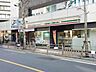 周辺：セブンイレブン港区南青山7丁目店 徒歩1分。コンビニ 50m