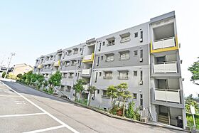 UR鳴海