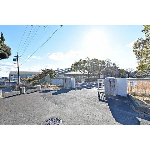 中学校「豊明市立豊明中学校まで1253ｍ」