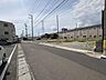 外観：前面道路含む現地写真