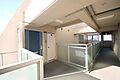 共用廊下と住戸...