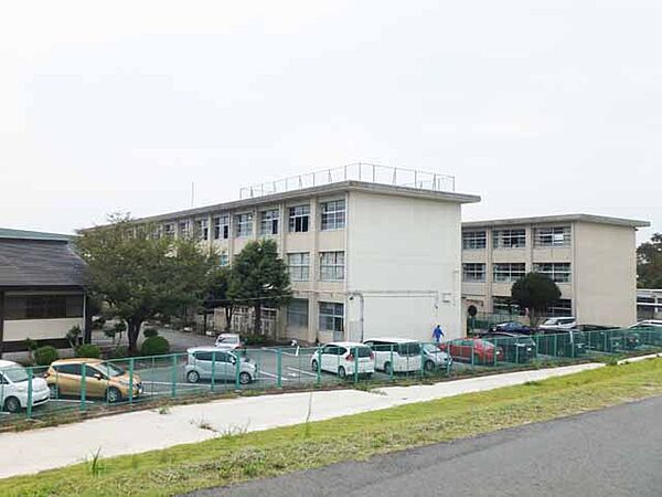 松阪市立東部中学校（2641m）