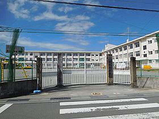 画像20:松阪市立松江小学校（577m）