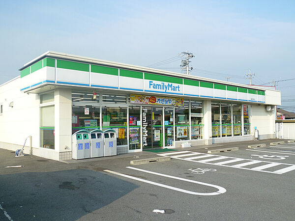 画像19:ファミリーマート 松阪花岡店（566m）