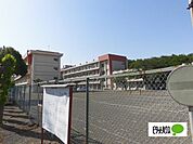 中学校「館林市立第一中学校まで1420m」
