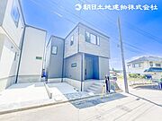 【外観】流行に左右されず将来にわたって価値が継続する佇まい！良好な住環境が保たれたエリアで新生活を！