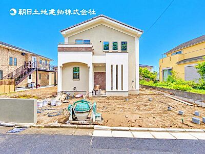 外観:【外観】低層の一戸建を中心とした街並が続き周辺は陽当り良好!採光や開放性に恵まれた住環境となります! 外観:【外観】低層の一戸建を中心とした街並が続き周辺は陽当り良好!採光や開放性に恵まれた住環境となります!