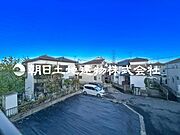 【バルコニー】太陽の光と爽やかな風を受けられるバルコニーです。太陽の匂いを感じられそうです！