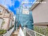 外観：【外観】閑静な住宅地で子育て世帯の方はきっと喜んで頂ける環境。毎日のお散歩も快適な緑に恵まれたエリア