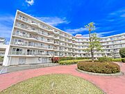 【外観】流行に左右されず将来にわたって価値が継続する佇まい！良好な住環境が保たれたエリアで新生活を！