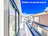 バルコニー：【バルコニー】ワイドスパンのバルコニー！奥行きがあるタイプ！洗濯物が沢山干せて陽はいっぱいあたります