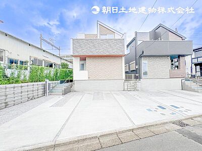 外観:【外観】長く愛着持って住んで頂く為に飽きないシンプルな外観!外壁には耐久性・防汚性優れたサイディング 外観:【外観】長く愛着持って住んで頂く為に飽きないシンプルな外観!外壁には耐久性・防汚性優れたサイディング