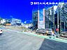 その他：【外観】前面道路から見た現地の様子です。現地は写真右手になります。