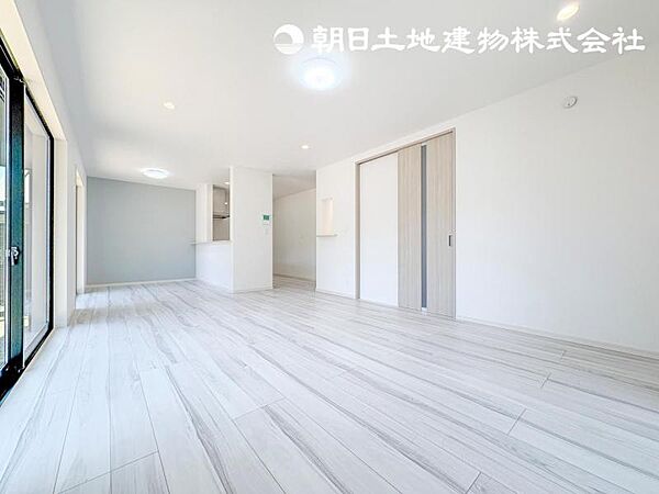 リビング/ダイニングを拡大表示