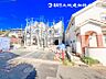 外観：【外観】閑静な住宅地に馴染む落ち着いた色合いの贅沢な空間！！毎日のお散歩も快適な緑に恵まれたエリア！
