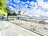 外観：【外観】毎日のお散歩も楽しく緑に恵まれた静かな住宅となります。伸び伸びスローライフを叶えてくれます。 