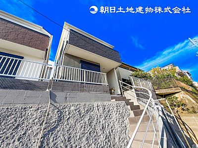 外観:【外観】流行に左右されず将来にわたって価値が継続する佇まい!良好な住環境が保たれたエリアで新生活を! 外観:【外観】流行に左右されず将来にわたって価値が継続する佇まい!良好な住環境が保たれたエリアで新生活を!