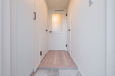 玄関から居室までの廊下