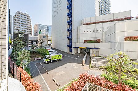 バルコニーからの眺望(眺望は永続的に保証されるものではありません。)