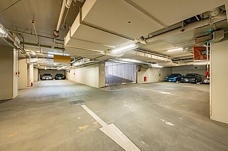 地下駐車場