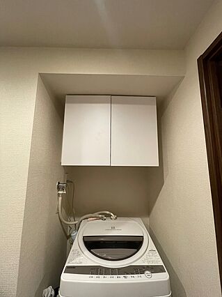 洗面室は上部に...
