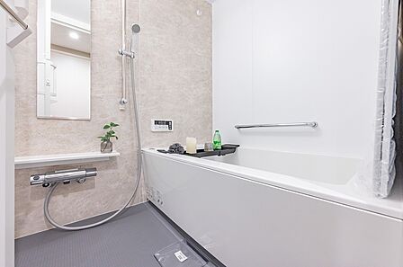 浴室乾燥機が設置されています。季節や天候を問わず、いつでも快適に利用可能です