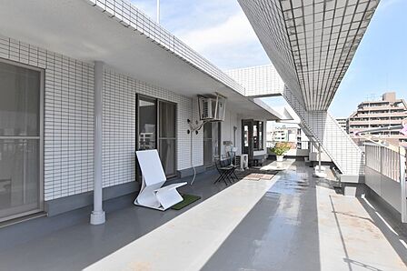 75.00平米のルーフバルコニー南側