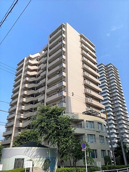 建物外観(14階建)