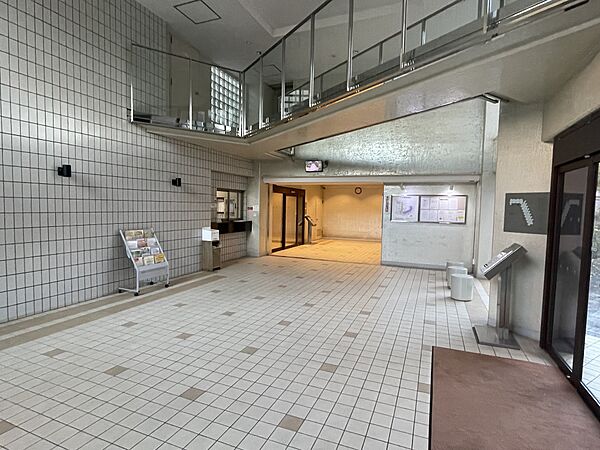 エントランスを拡大表示