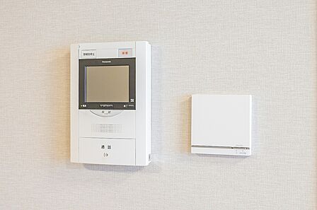 モニター付インターホン、床暖房（ガス式）パネル