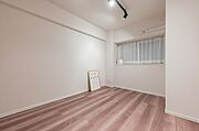 寝室など様々な用途で使用できるサービスルーム（納戸）