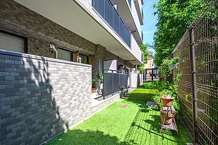 ガーデニングや家庭菜園を楽しめる専用庭