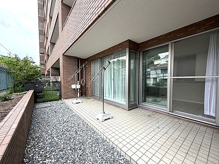 ガーデニングや家庭菜園が楽しめる専用庭（スロップシンク付き）