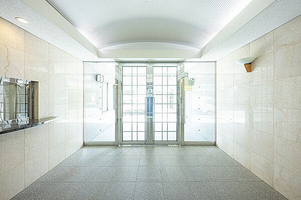 エントランスを拡大表示