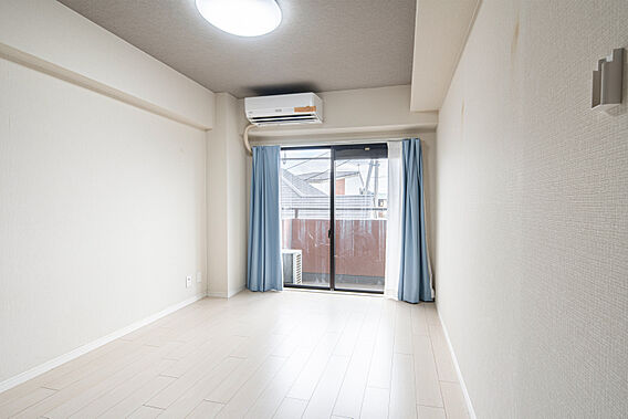 バルコニーに面...