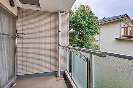 南東側バルコニー 眺望は永続的に保証されるものではありません。