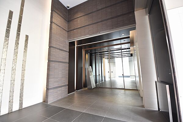 エントランスを拡大表示