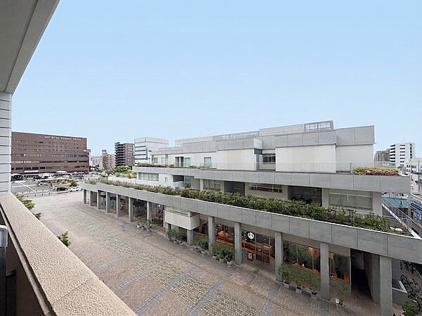 バルコニーを拡大表示