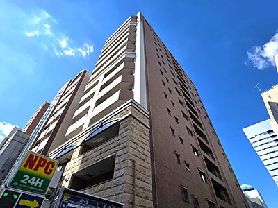 外観:南東方向から撮影した建物外観写真 外観:南東方向から撮影した建物外観写真