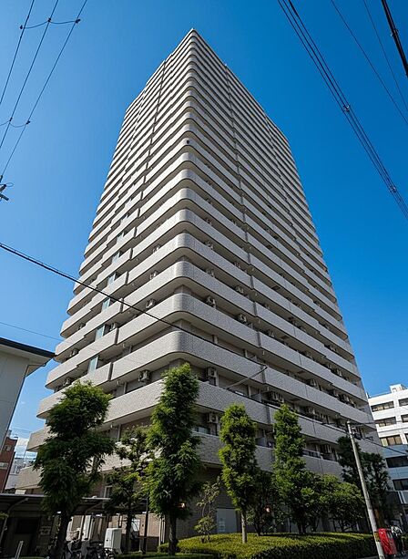 地上24階建ての建物外観です。