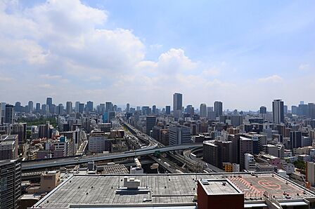 東側バルコニーからの眺望です(眺望は永続的に保証されるものではありません)