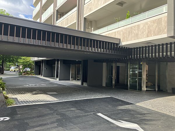 エントランスを拡大表示