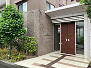 エントランス正面入り口