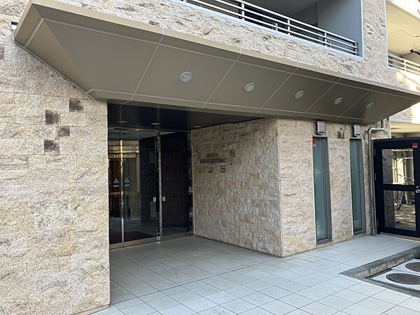 エントランスを拡大表示