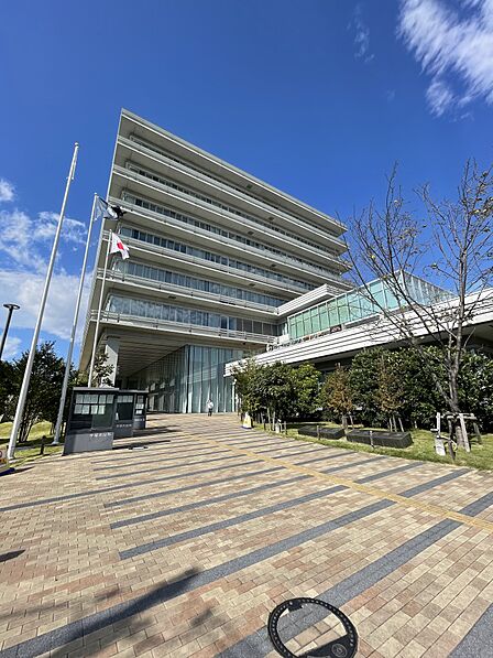 平塚市役所まで徒歩6分で、各種行政手続きに便利